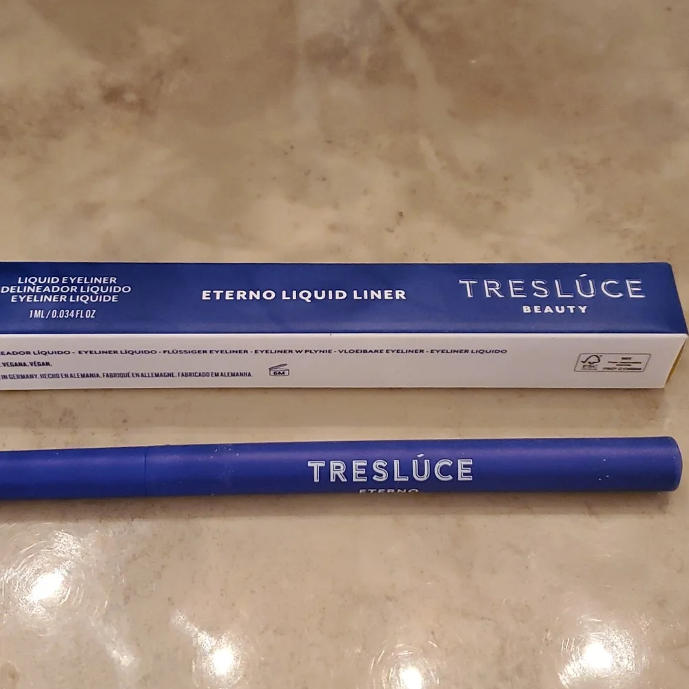 Liquid Cobalt Blue Eyeliner